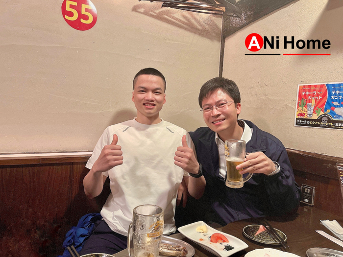 Lê Duy Trình, chụp cùng Anh Em tại Nhật Bản.