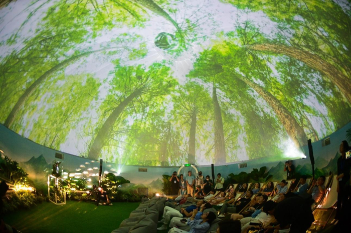 Không gian trải nghiệm được tạo nên bởi công nghệ hiện đại nhưng mang lại cảm xúc “Yên”vô cùng độc đáo.