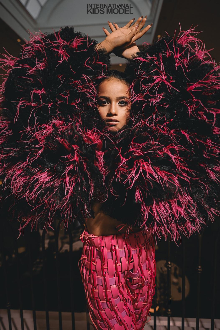 Laisha trong trang phục NTK trẻ tài năng Nguyễn Hoàng Phúc