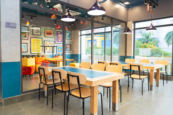 Cửa hàng thứ 6 tại Hà Nội của Jollibee mang đầy cảm hứng lãng mạn kết hợp thiết kế đầy sáng tạo và hiện đại