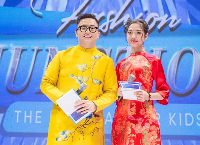 Với tài năng của mình, Mỹ Linh từng giành nhiều giải thưởng trong lĩnh vực MC, tranh biện.