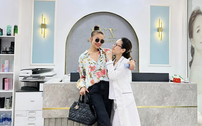 Trước cơn sốt the New Mentor, Thanh Hằng bất ngờ check in tại Lux Beauty Center Ảnh 2