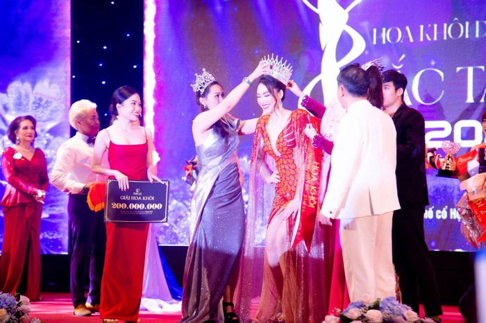 Doanh nhân Trương Mỹ Hằng với hành trình đam mê bắt đầu từ tình yêu với nha khoa