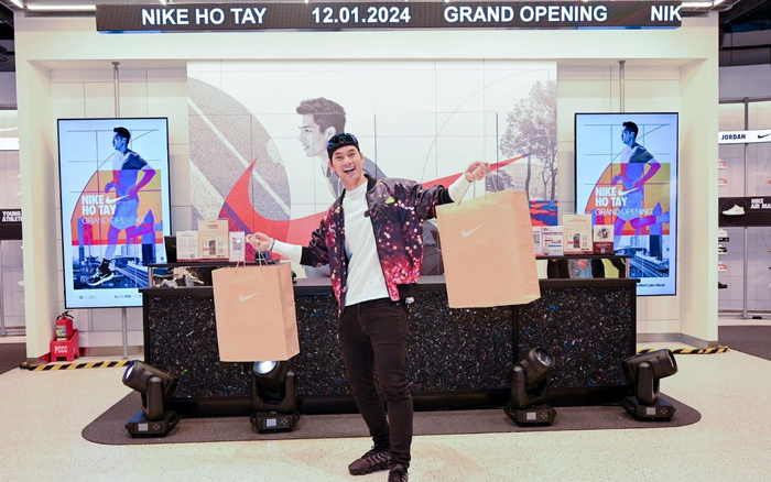 Nhan Phúc Vinh, Lăng LD cùng dàn vận động viên 'đổ bộ' cửa hàng hiện đại nhất của Nike Ảnh 2