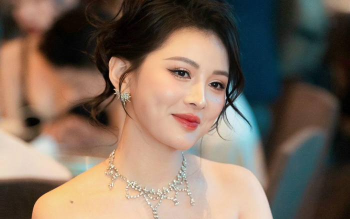 Hành trình từ một cô gái trẻ với niềm đam mê âm nhạc đến thành công với nghề streamer Ảnh 2