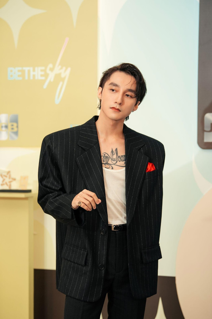 Nghệ sĩ Sơn Tùng M-TP tại buổi họp báo