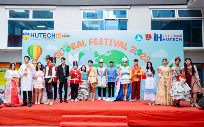 'Ngợp' trước loạt lễ hội quốc tế tại HUTECH: Không gian lý tưởng cho Gen Z mê khám phá văn hóa Ảnh 2