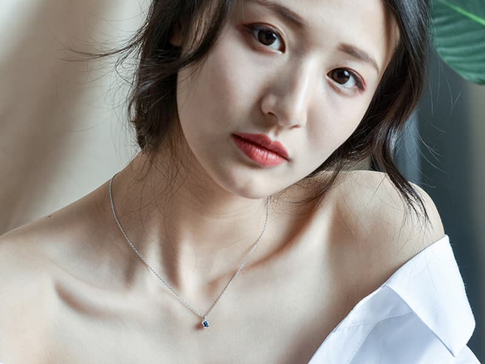 Chọn vòng cổ bằng bạc theo khuôn mặt