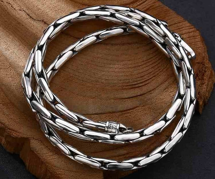 Dây chuyền bạc mang đến may mắn, tiền bạc