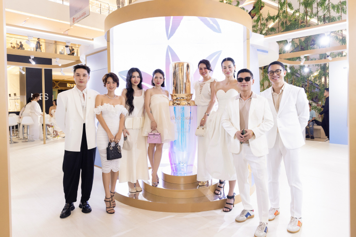 Không gian khu vực sự kiện trải nghiệm The Serum – tái sinh vẻ đẹp rạng rỡ