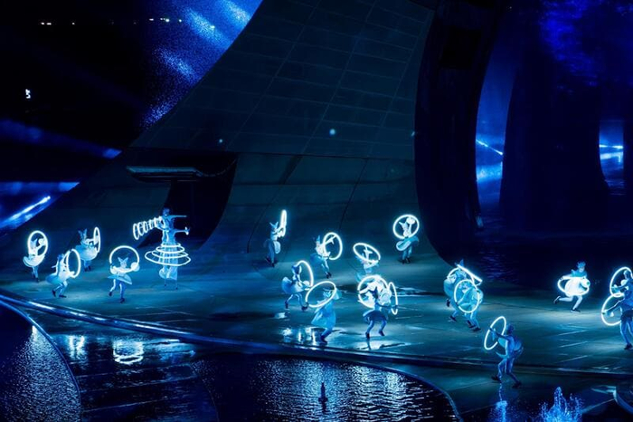 Hình ảnh khiến người xem mãn nhãn trong show diễn Kiss of the sea.