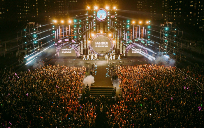 Mỹ mãn với School Fest 6 quy tụ 20 nghệ sĩ trình diễn 40 tiết mục xuyên suốt 5h đồng hồ Ảnh 2
