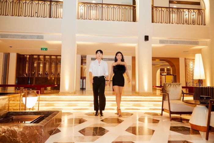 Bùi Khánh Linh và Cheon Minuk trải nghiệm hẹn hò tại La Festa Phu Quoc trong tập 15 Đảo Thiên Đường.