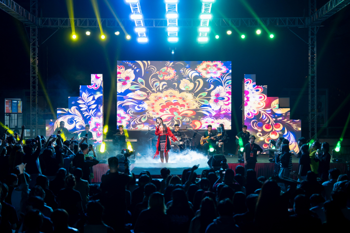 Đêm nhạc hoành tráng do chính sinh viên PR HUTECH tổ chức 