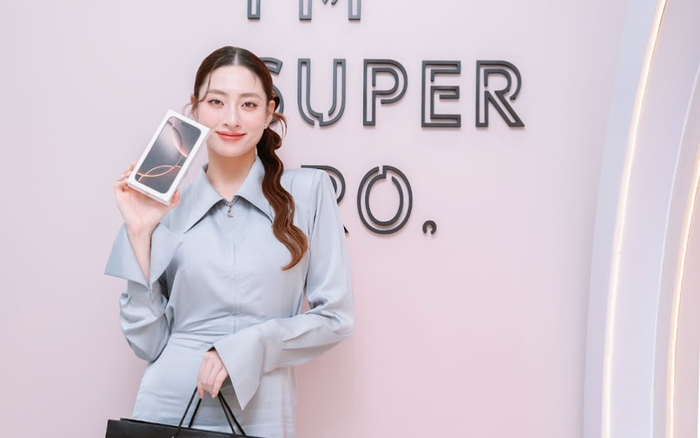 Hoa hậu Lương Thùy Linh tiết lộ 5 năm liền vẫn chỉ sắm iPhone ở một nơi Ảnh 2