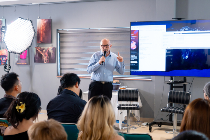 Theo ông François Serre, sinh viên nên học cách ứng dụng các công nghệ mới như AI để tạo ra sản phẩm sinh động hơn