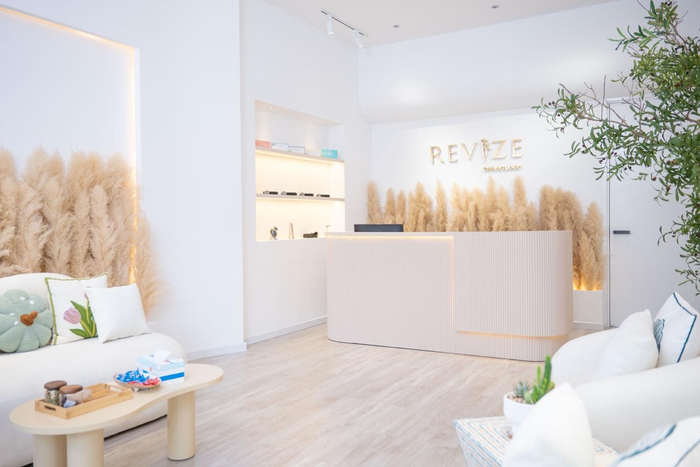 Không gian sang trọng và ấm cúng tại Revize Spa & Clinic