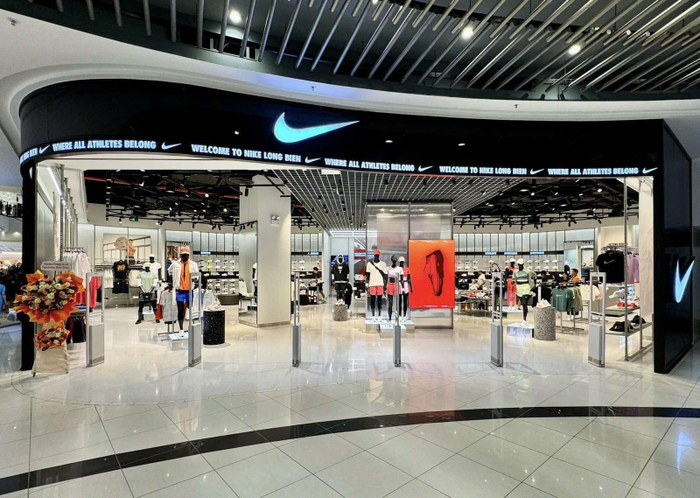 Hình ảnh cửa hàng Nike concept mới tại Nike Long Biên, Hà Nội.