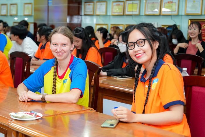 Các hoạt động giao lưu quốc tế giúp sinh viên trau dồi năng lực ngoại ngữ 