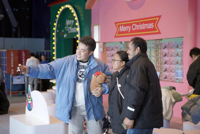 Trải Nghiệm Sân Chơi Băng Tuyết Độc Đáo Giữa Lòng Thành Phố Ảnh 4