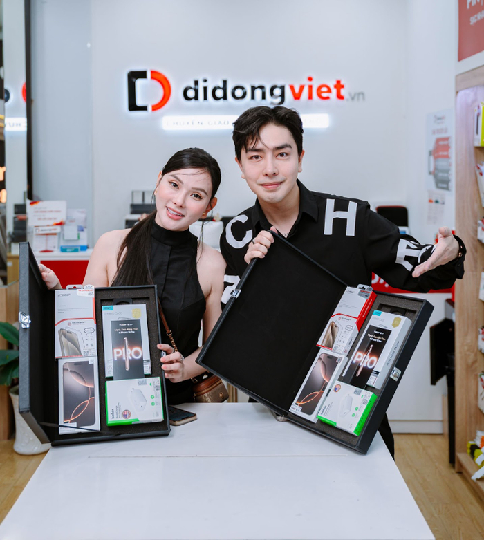 Năm nào vợ chồng Thu Thủy - Kin Nguyễn cũng tranh thủ đến Di Động Việt để trade-in iPhone.