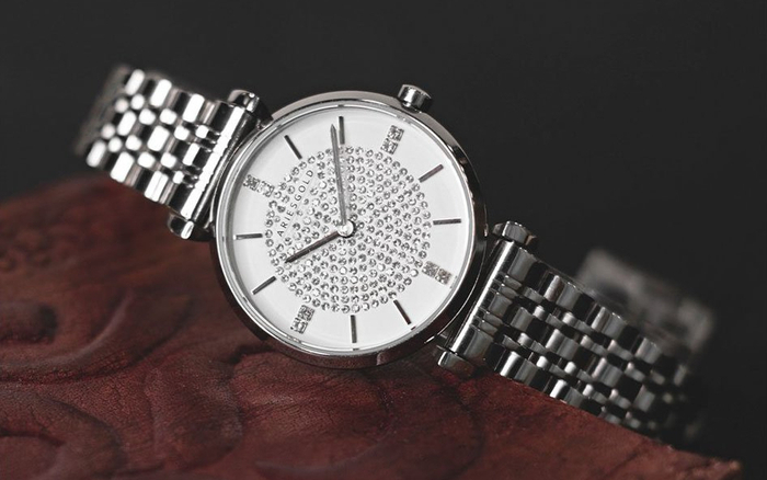 Quà Tặng Đồng Hồ Cho Ngày Phụ Nữ: Ấn Tượng Và Ghi Điểm Với Người Ấy Ảnh 2