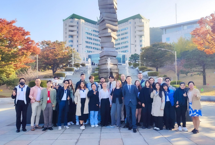 Mang đến nhiều lợi ích, học kỳ quốc tế của UEF là điểm nổi bật trong chương trình đào tạo