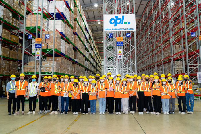 Những chuyến “vi vu” doanh nghiệp là cơ hội để các bạn tích lũy nhiều kiến thức thực tế hữu ích, thêm hiểu nghề