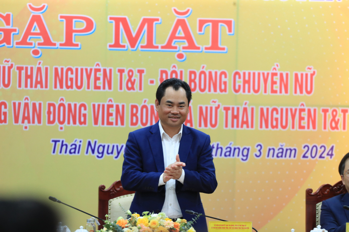 Ông Trịnh Việt Hùng, Ủy viên dự khuyết Ban chấp hành Trung ương Đảng, Phó bí thư Tỉnh ủy, Chủ tịch UBND tỉnh Thái Nguyên 