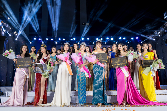 Xuất thân từ các CLB nghệ thuật, HUTECH-ers tự tin 'phá kén' tỏa sáng trên sân khấu lớn