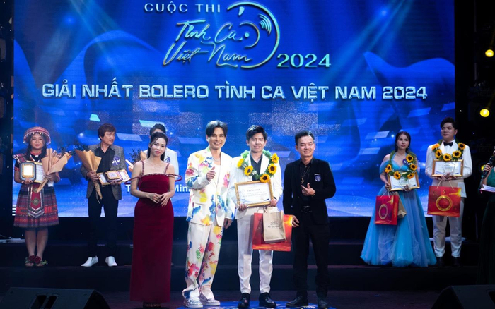 Nguyễn Minh Chấn: 'Nhờ dòng nhạc Bolero và khán giả mộ điệu mà tôi mới có danh hiệu này' Ảnh 2