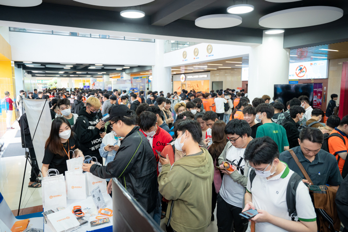 Đông đảo sinh viên tham gia ngày hội