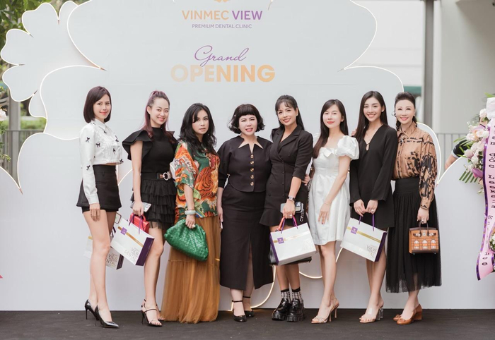 Hình ảnh các nghệ sỹ danh tiếng tại sự kiện: Diva Thanh Lam, Siêu Mẫu Thuý Hằng