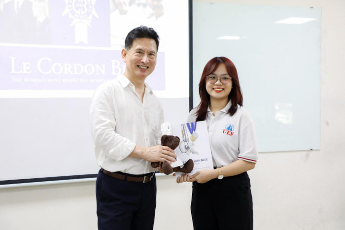 UEF là trường đại học duy nhất ở Việt Nam được Học viện Le Cordon Bleu xét cấp học bổng