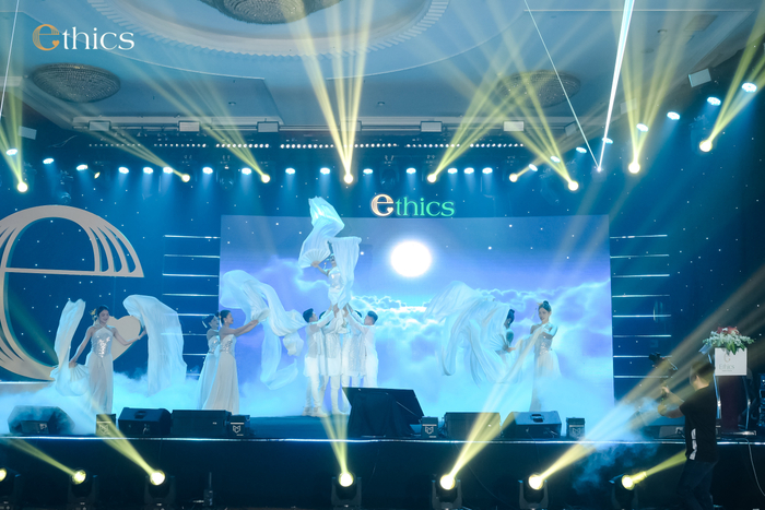 Tiết mục nghệ thuật hấp dẫn