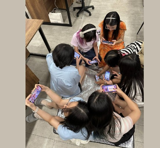 Nhà nhà Hello Café, người người Hello Café là có thật