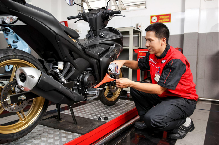 YamaLube dầu nhớt chính hãng 100% là “liều thuốc bổ” cho động cơ xe máy