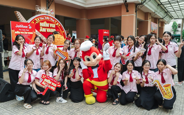Jollibee hé lộ dàn nghệ sĩ sẽ tham gia biểu diễn tại 300 trường ĐH và CĐ tại The Jolly Tour Ảnh 2