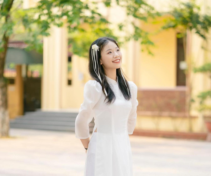 Thuý Ngân nhận học bổng 100% vào Trường ĐH FPT