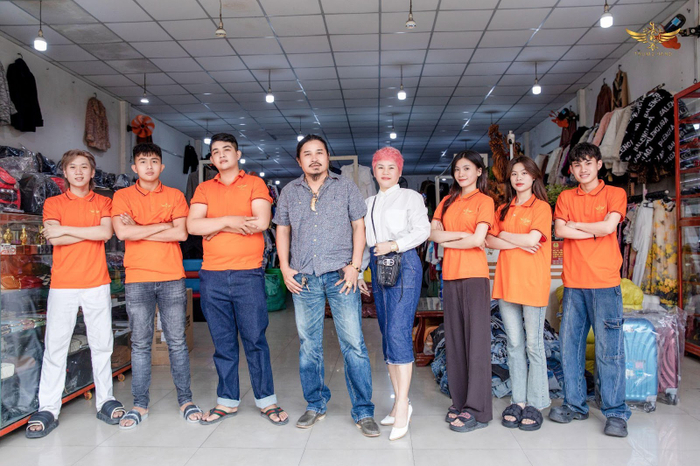 Đội ngũ nhân sự của Trùm Đồ Si Store