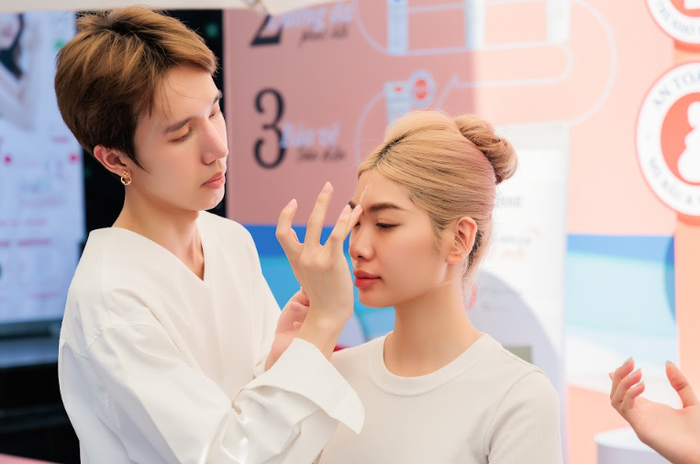 Henry Trần thị phạm trang điểm với sản phẩm Embryolisse Crème Solaire