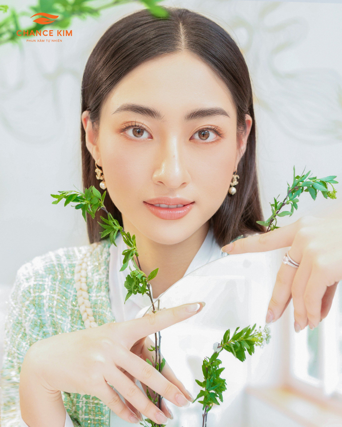 Hoa hậu Lương Thuỳ Linh