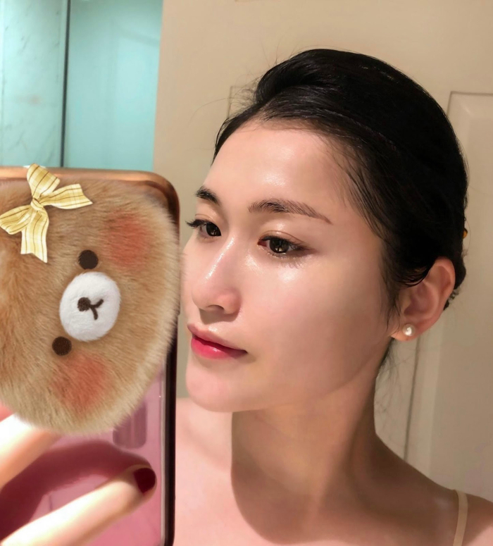 Cận cảnh mặt mộc đẹp không tỳ vết của nữ BTV 