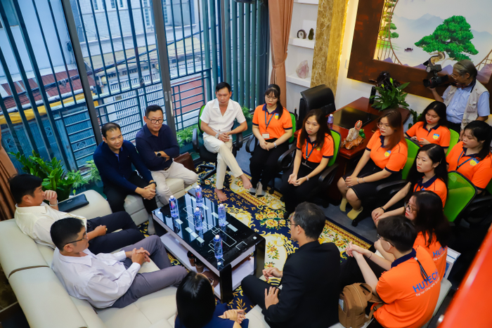 Sinh viên HUTECH cập nhật xu hướng cùng các chuyên gia tiếp thị số