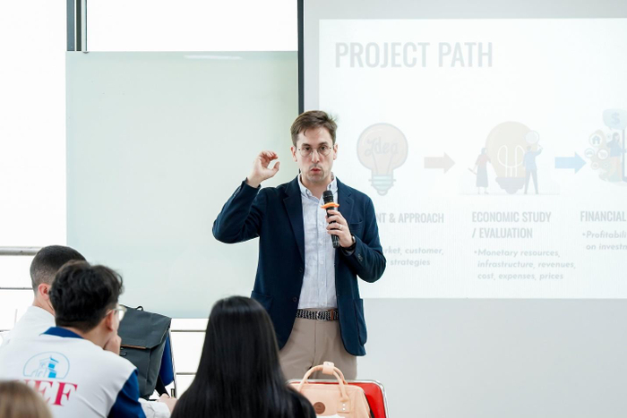 Học bổng giá trị tạo động lực học tập trong môi trường quốc tế cho các bạn trẻ