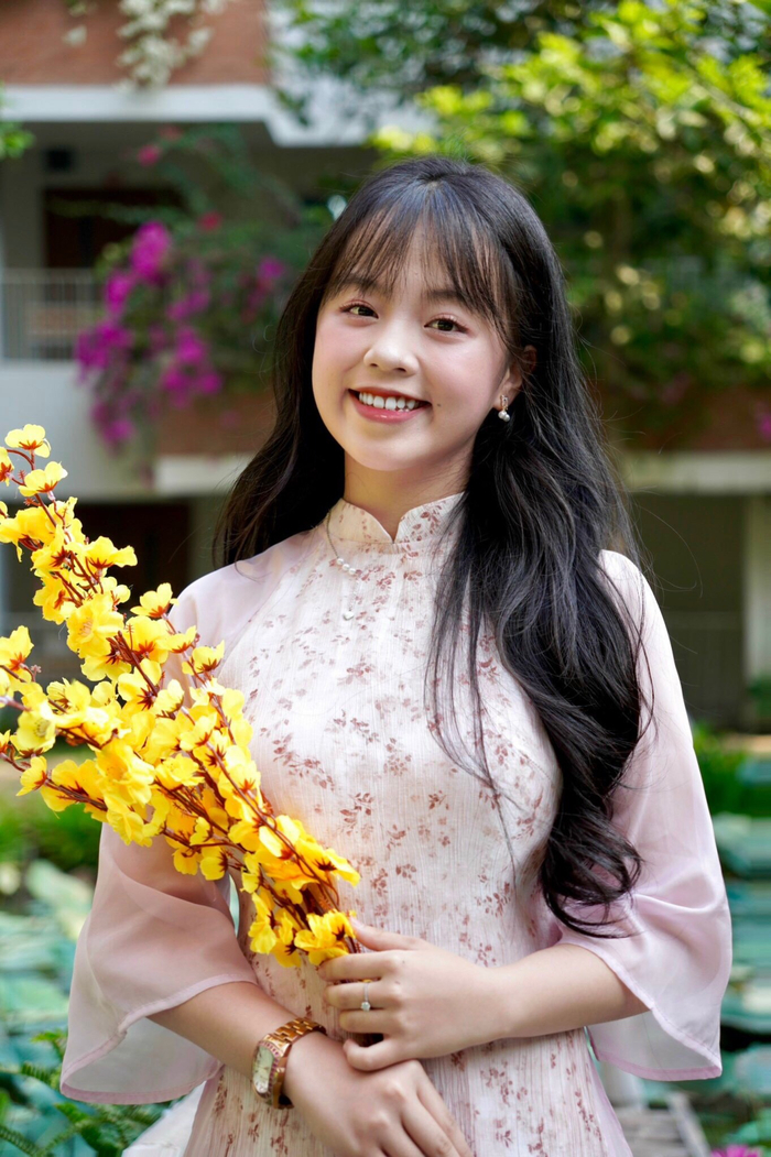 Nữ sinh Đà Lạt và những khoảnh khắc 'đốn tim' tại Trường ĐH FPT Ảnh 1