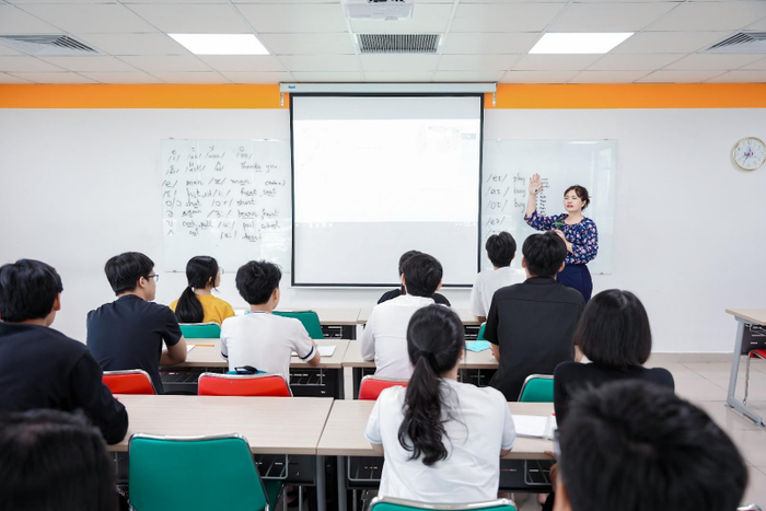 Lớp học tiếng Anh trải nghiệm diễn ra sôi sổi những ngày qua