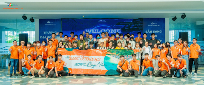 Sinh viên Trường ĐH FPT phân hiệu TP. HCM check-in Trường ĐH FPT phân hiệu Quy Nhơn trong học kỳ trao đổi.