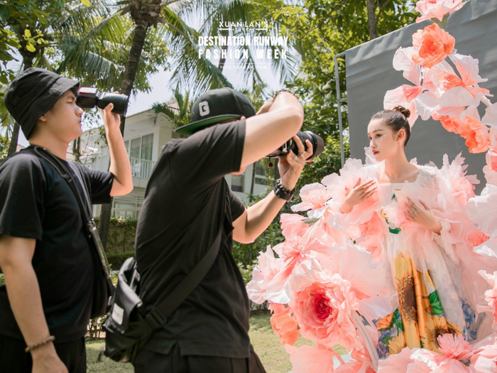 Kiều Thu Quyên với vai trò First Face (người mẫu mở màn) Runway Fashion Show 2024.