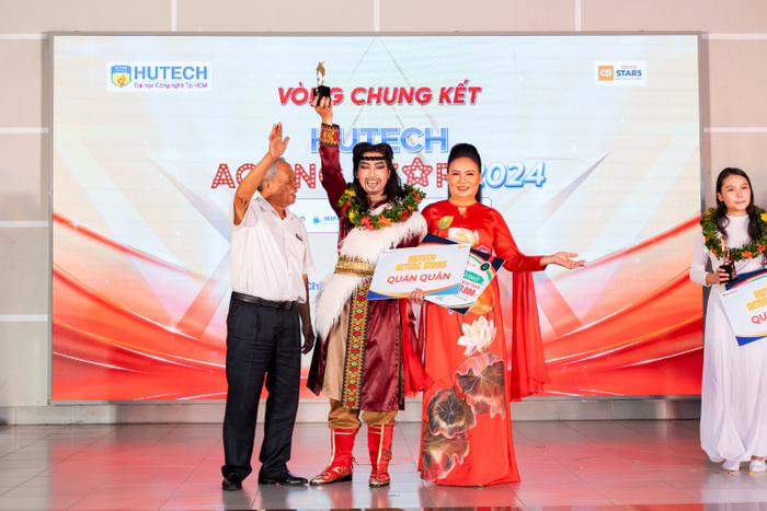 Quán quân cuộc thi thuộc về sinh viên Lê Hoàng Phúc đến từ đội của diễn viên Thái Duy